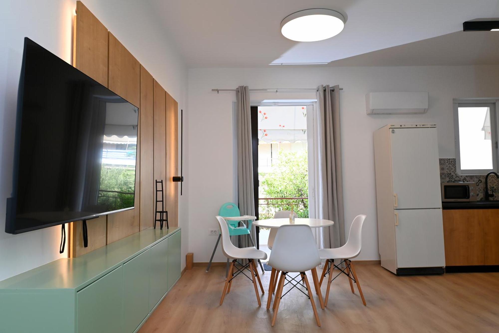 Twins Apartment *